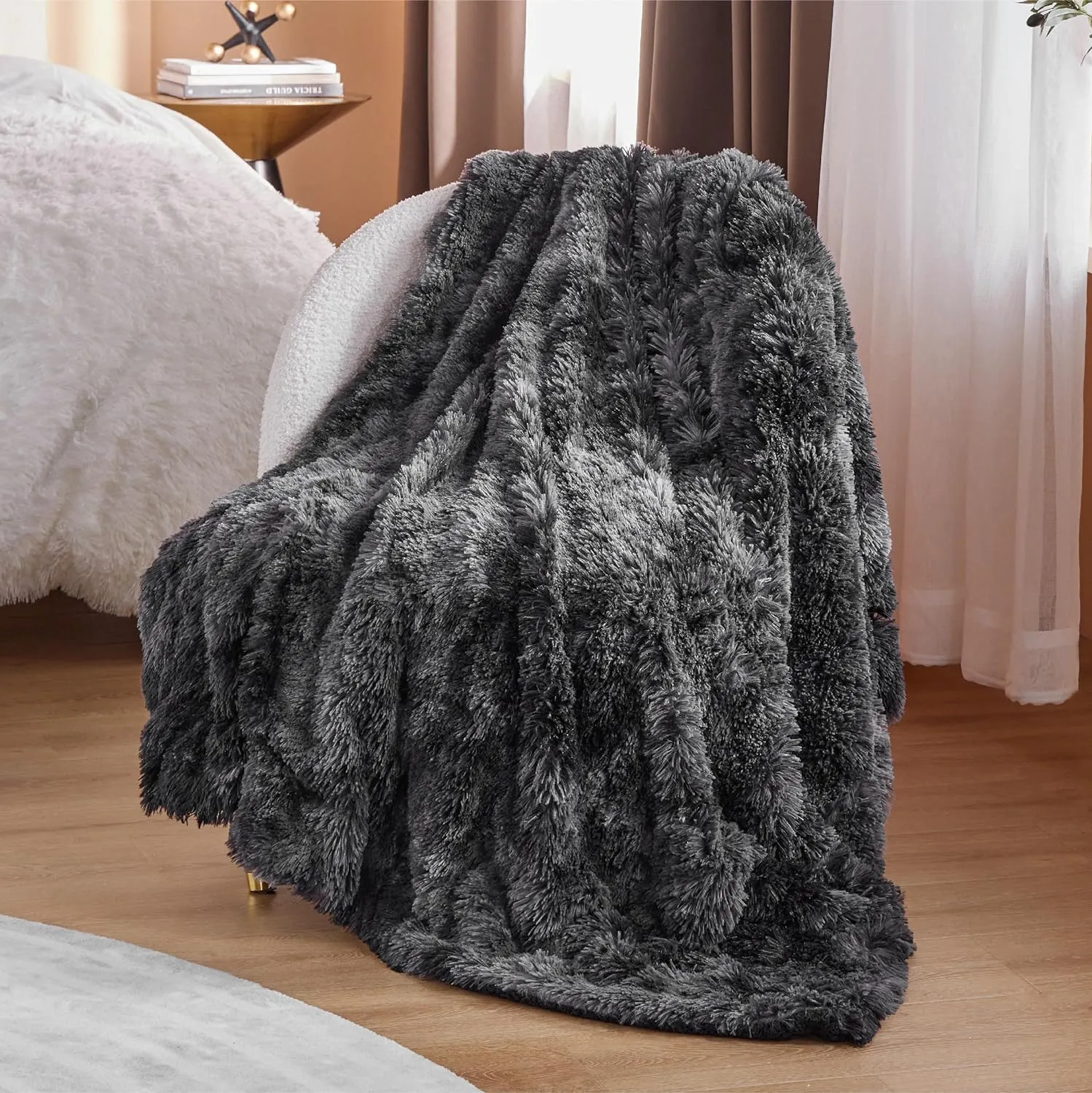 Bedsure Fluffy Black Blanket Throws Gifts for Men, Women, Soft Fleece Cozy Fuzzy Sherpa Plush Warm Minky Thick Faux Fur Throws for Couch, Bed, Black Decor House Blanket Gifts for Him Her, 50x60