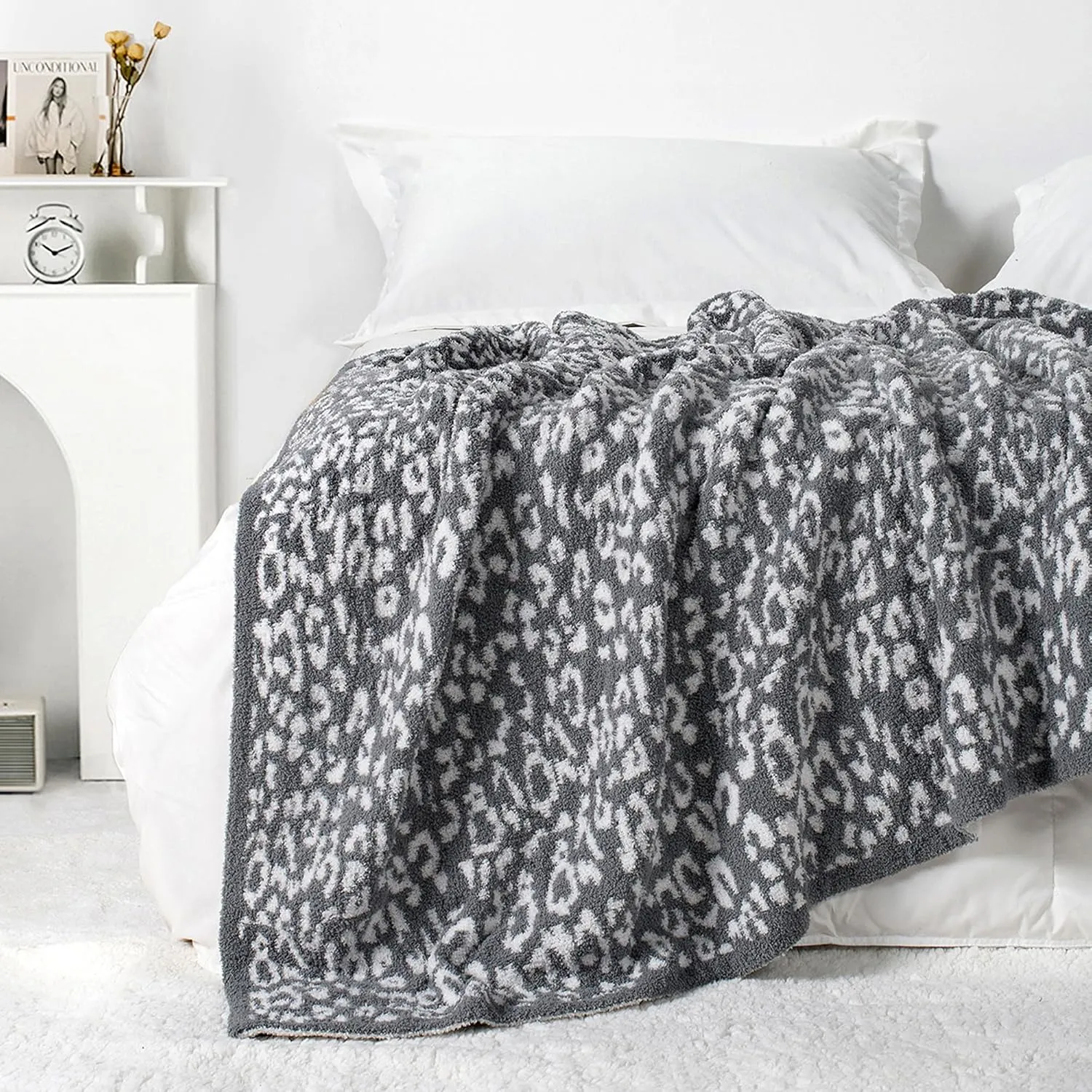 Carriediosa Leopard Throw Blanket 50" X 60", 400GSM Ultra Soft Microfiber Fuzzy Fluffy Reversible Cheetah Knitted Blankets Cozy Plush Lightweight and Warm Fall Throws for Couch, Bed, Sofa, Grey