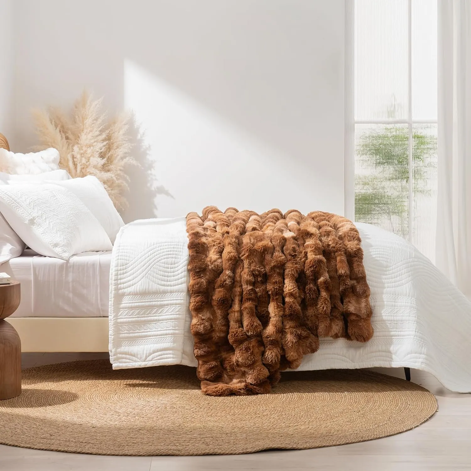 EVERGRACE Ultra Soft Luxury Fluffy Ridgeline Faux Rabbit Fur Throw Blanket, Thick Warm Bubble Throw for Bed, Cozy Plush Reversible Blankets for Couch, Chair, Sofa, Lion Caramel, 60x80 Inches, 870 GSM