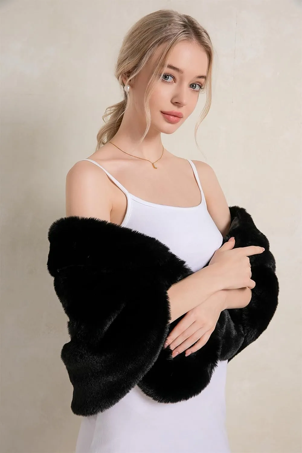 Faux Fur Shawls and Wraps For Women Stole Bridal Bridesmaids Warm Womens Cloak Cape Coat For Wedding Party