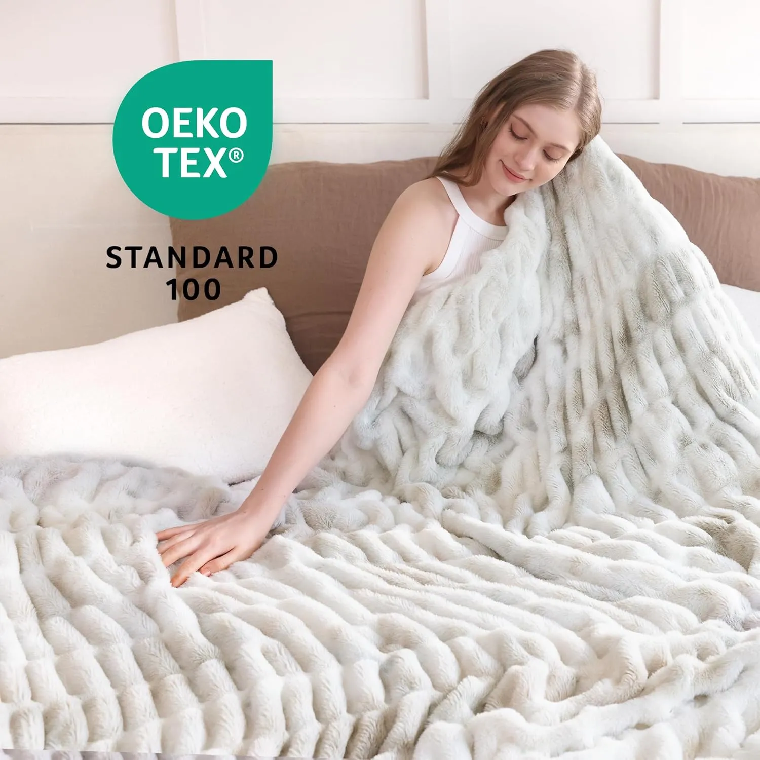 Luxury Faux Fur Blanket with Stretch Ruched Design, Cozy Faux Fur Twin Blanket, 60x80 Inches, Light Grey - Soft Plush Blanket for Bed, Couch, and Home Decor