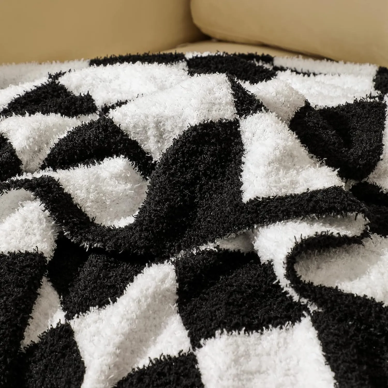 Super Soft Luxurious Warm Checkered Throw Blanket - Reversible for Couch, Bed, Sofa - 60x80 Inches - Black and White Checkered Pattern