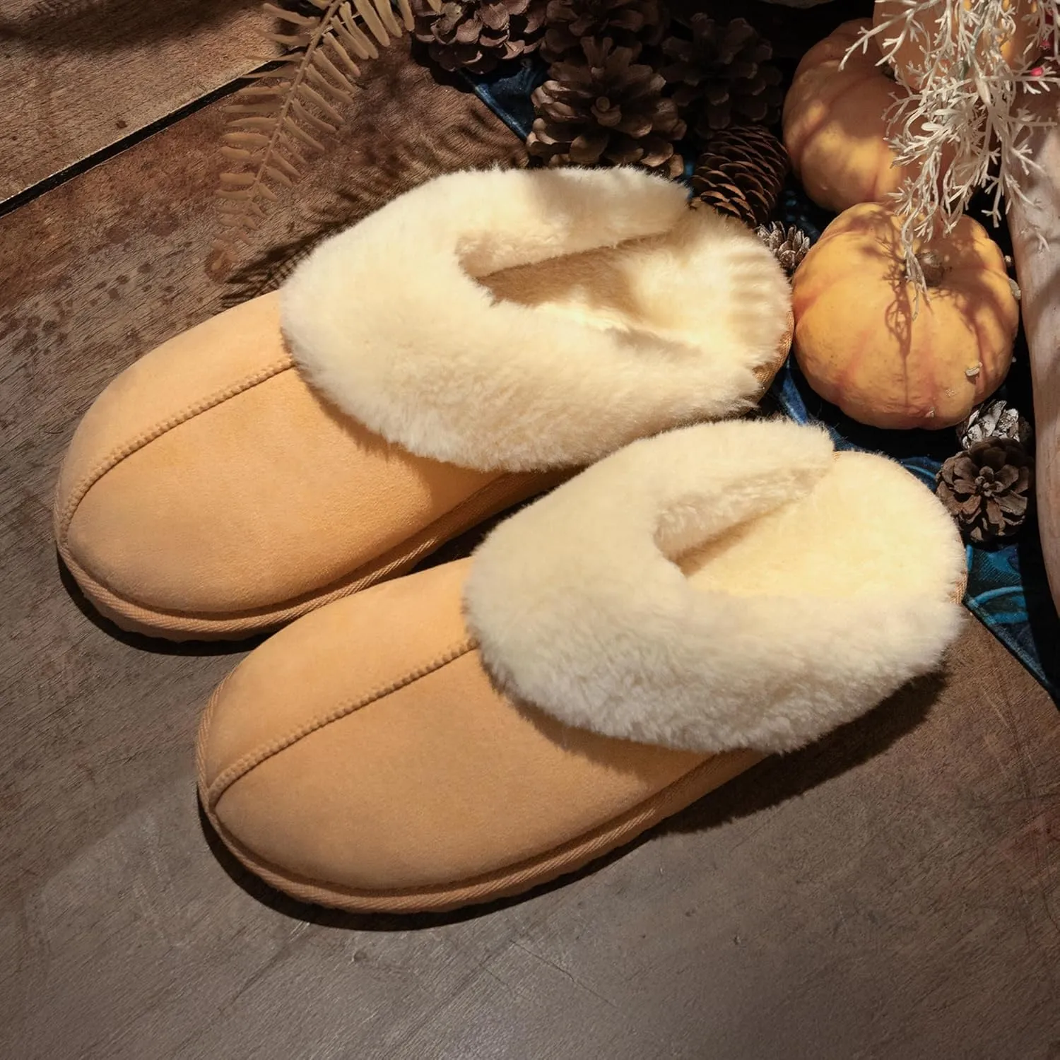 Women's Fuzzy Slippers, Warm and Cozy Slip On Fluffy Winter House Shoes for Women, Comfy Faux Suede Ladies House Slippers Indoor and Outdoor with Memory Foam