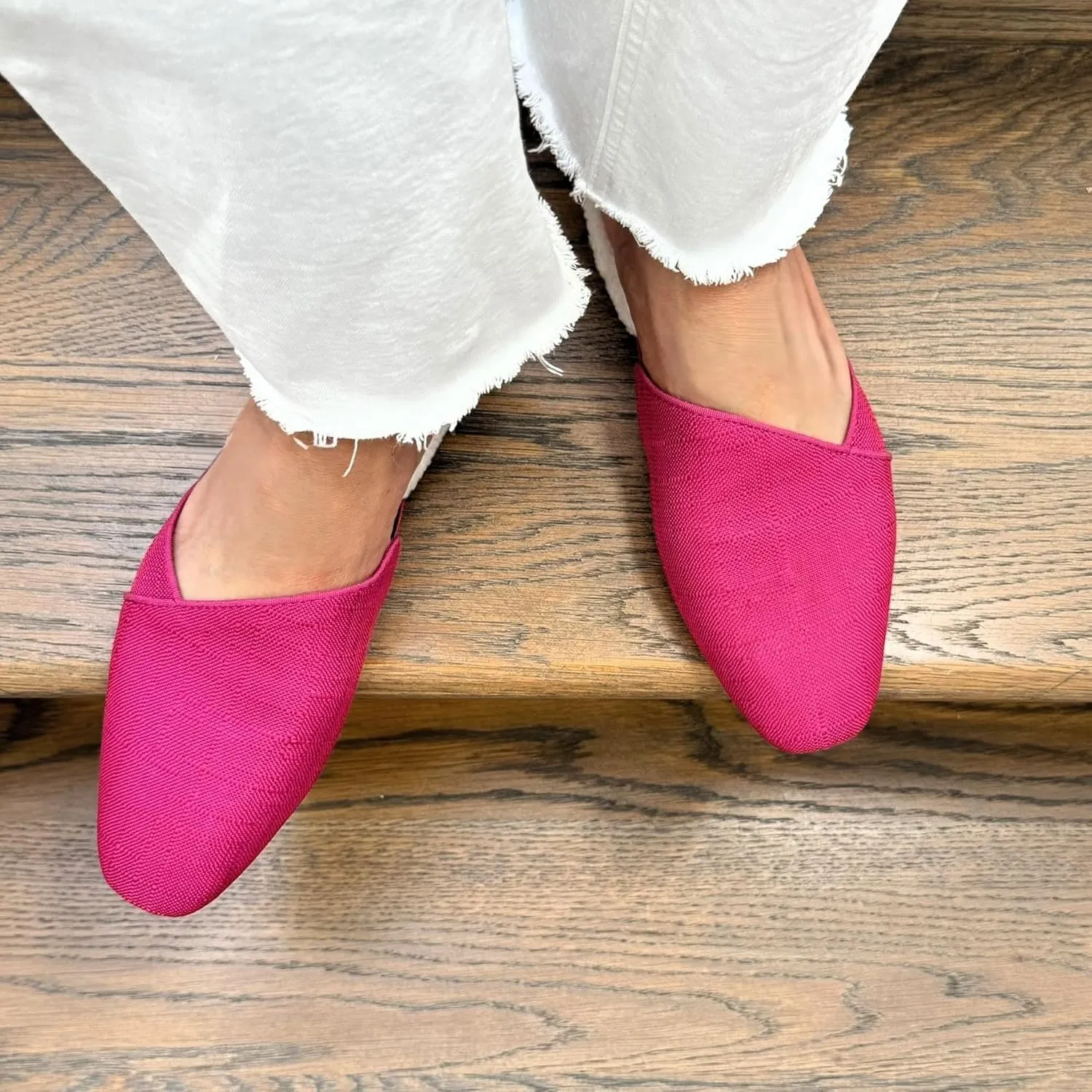 Women’s Slippers – Stylish Indoor Outdoor House Slippers with Arch Support, Memory Foam Cushion, Faux Fur Lining – Anti-Slip Sole, Comfortable & Machine Washable.