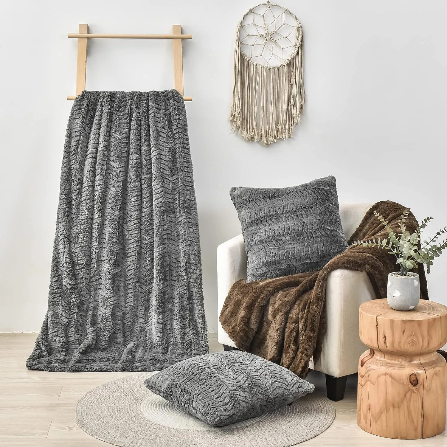 YUSOKI Luxury Faux Fur Throw Blanket(Without Pillows) 2 Layers,3lb,All Ages,Home Decoration, (Grey,50" x 63")